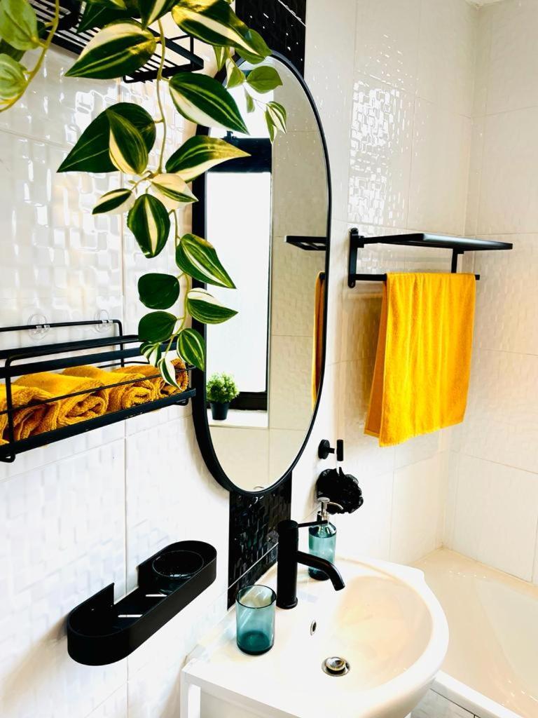 Stylish, Fully Equipped Central Apartment Beside Hyde Park Londra Esterno foto